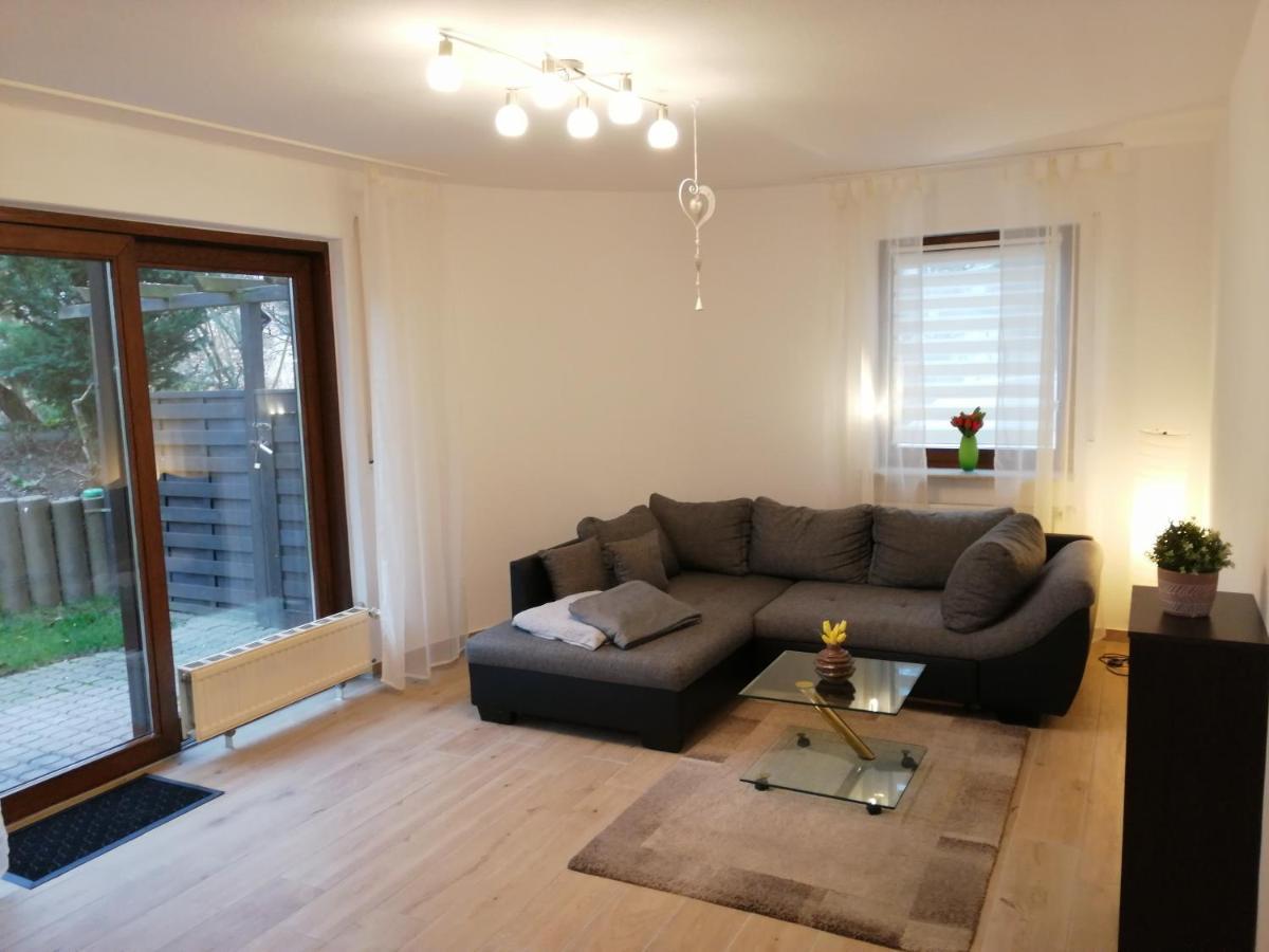 Ebenerdige Ferienwohnung Mit Grosser Terrasse In Der Naehe Des Waldes, Zum Wohlfuehlen Schoneck Esterno foto