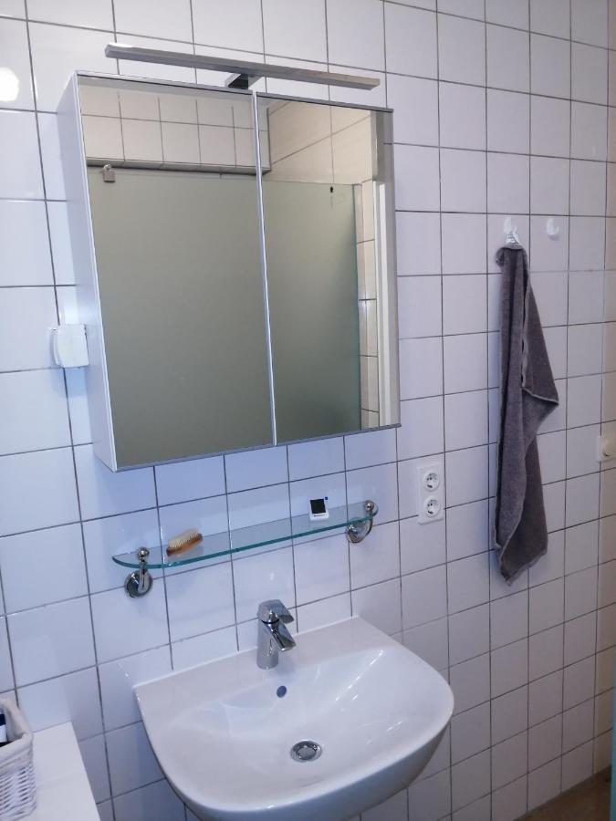 Ebenerdige Ferienwohnung Mit Grosser Terrasse In Der Naehe Des Waldes, Zum Wohlfuehlen Schoneck Esterno foto