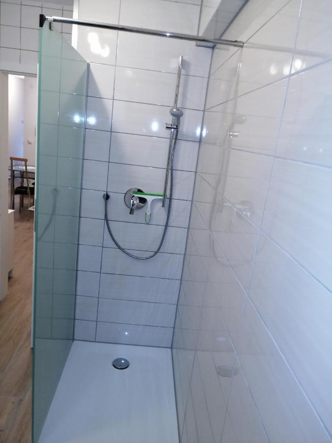 Ebenerdige Ferienwohnung Mit Grosser Terrasse In Der Naehe Des Waldes, Zum Wohlfuehlen Schoneck Esterno foto