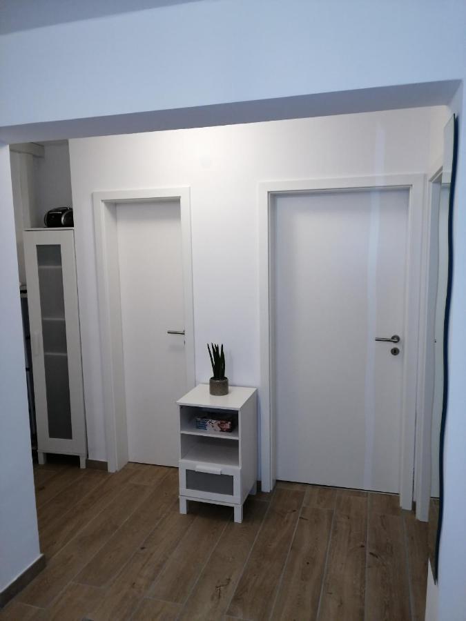 Ebenerdige Ferienwohnung Mit Grosser Terrasse In Der Naehe Des Waldes, Zum Wohlfuehlen Schoneck Esterno foto